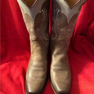 Idyllwind Women's Brown and Gray Heeled Boots